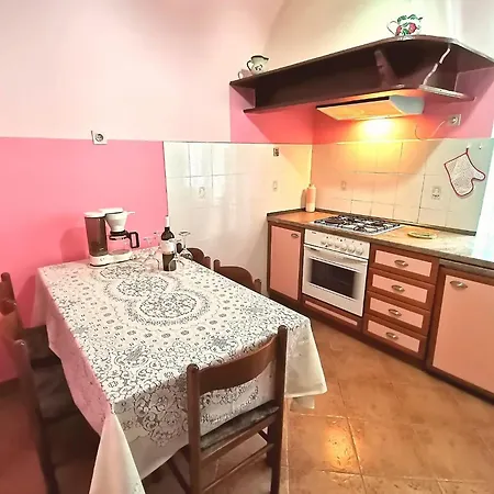 Adelina Apartment *